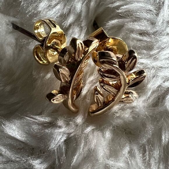 Nordstrom Gold Plated Olive Branch Earrings - Picture 2 of 3